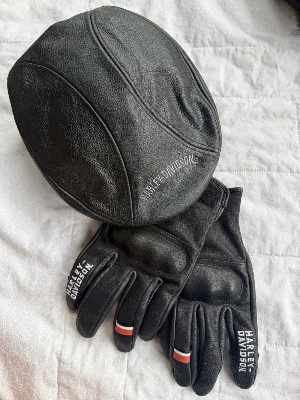 Harley-Davidson Black Leather Driving Cap with Matching Black Gloves